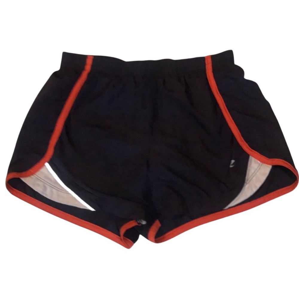E3-  sm Women’s - small Energy zone performance athletic shorts